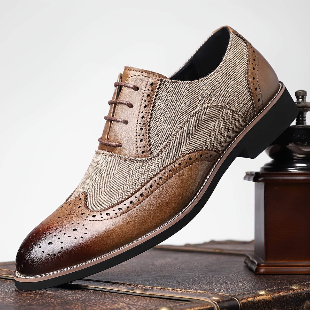 Men'S Vintage Business Casual Shoes - Low-Top Lace-Up Dress Shoes with Pointed Toe, Faux Upper & Inner, Rubber Sole & Insole, Beige & Brown Striped Design for Daily & Professional Wear, Classic Dress Shoes, Fabric Lined Interior
