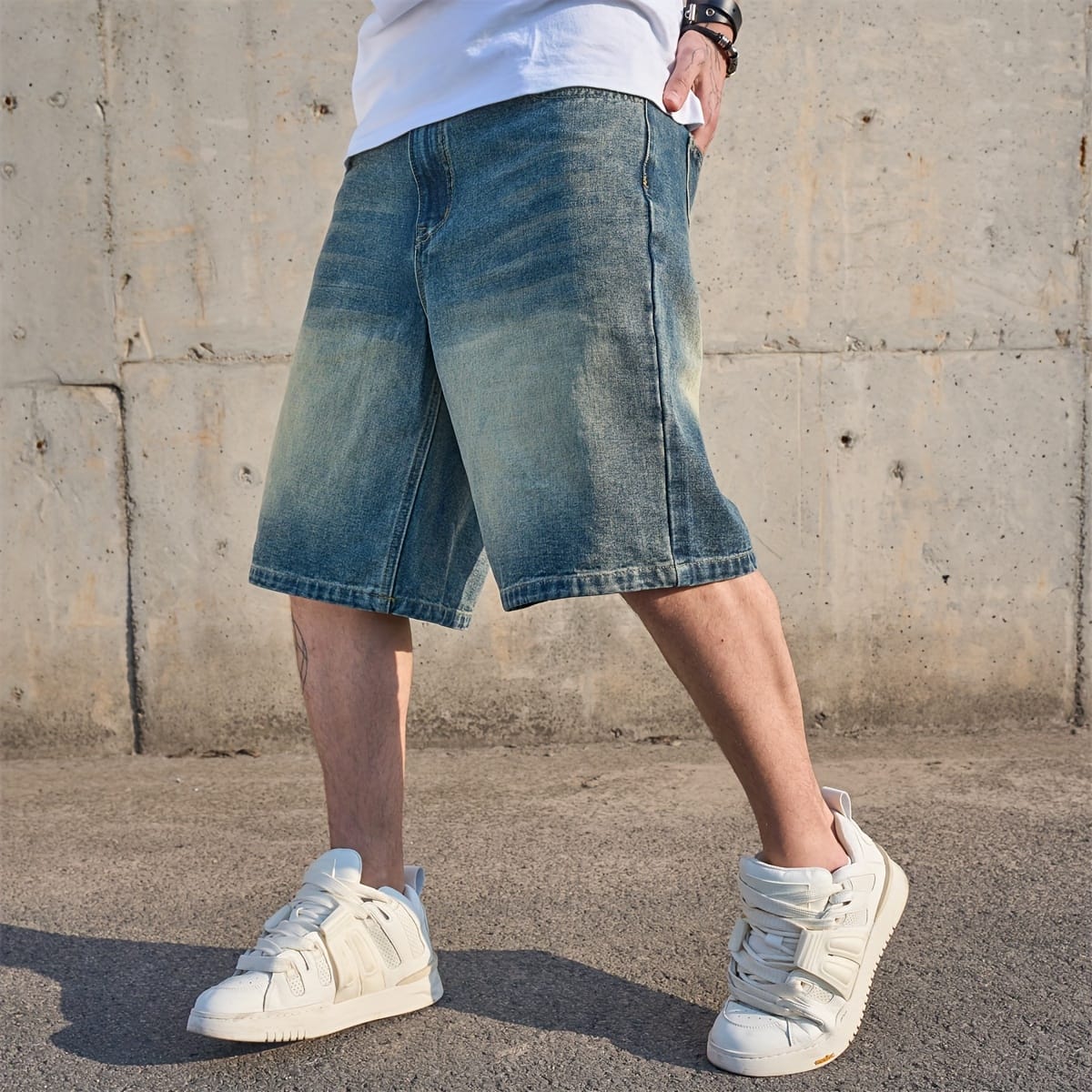 Men'S Casual Loose-Fit Denim Shorts - Knee-Length, Solid Color, Raw Hem, Non-Stretch Fabric, White Sneakers, Perfect for Summer, Casual Summer Wear|Raw Hem Shorts|Nonstretch Fabric