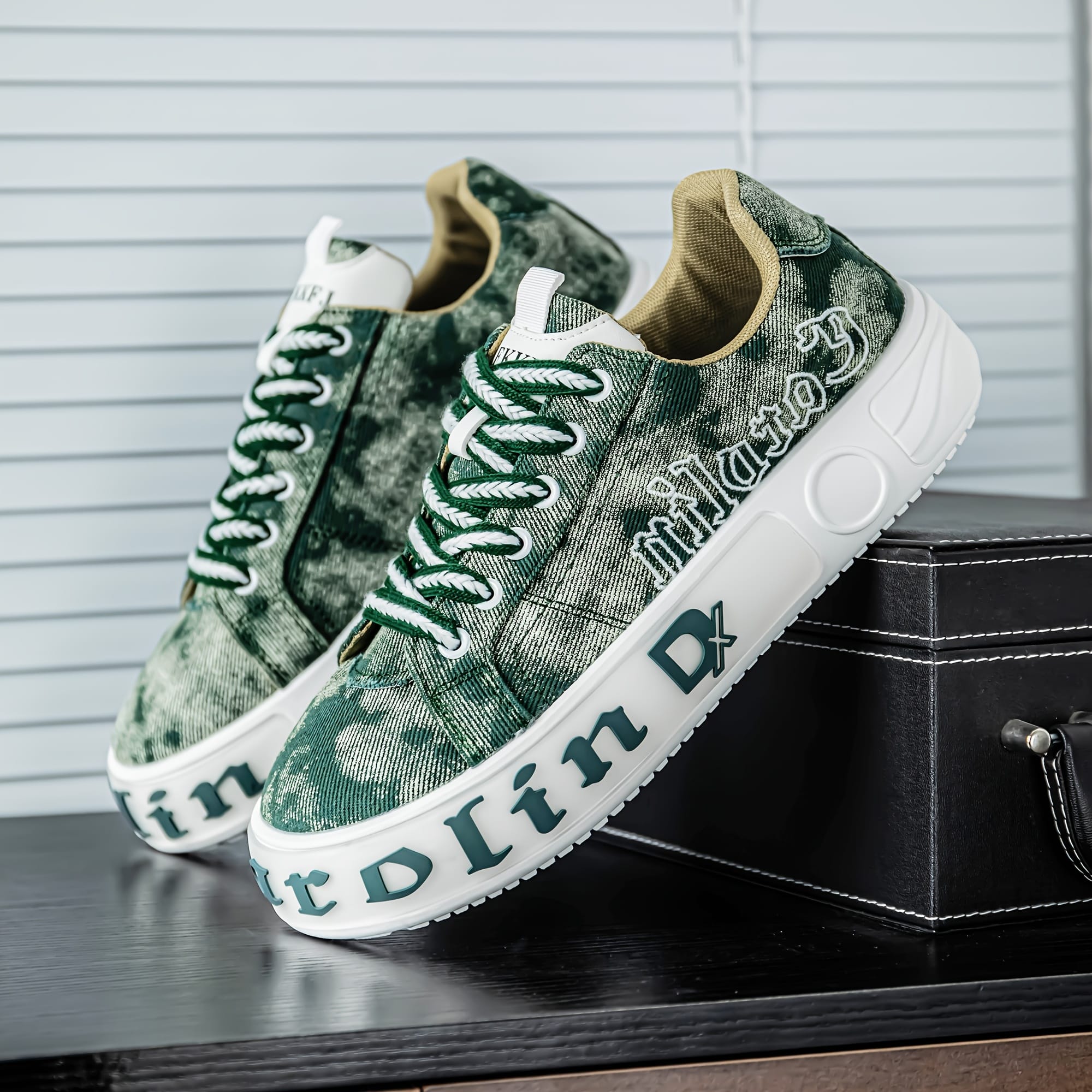 BJ888 Men'S Streetwear Skate Shoes - Low-Top Canvas Sneakers with Breathable Fabric Lining & Durable PVC Sole, Green Camo Design for Casual, Outdoor, Daily Wear, Skateboarding Shoes, Outdoor Footwear, Sporty Look, Fabric Lined Interior