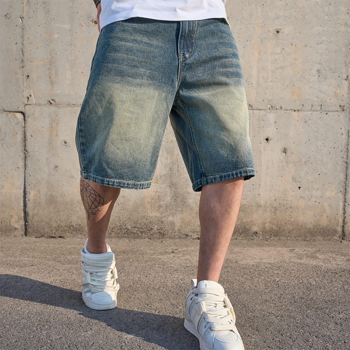 Men'S Casual Loose-Fit Denim Shorts - Knee-Length, Solid Color, Raw Hem, Non-Stretch Fabric, White Sneakers, Perfect for Summer, Casual Summer Wear|Raw Hem Shorts|Nonstretch Fabric
