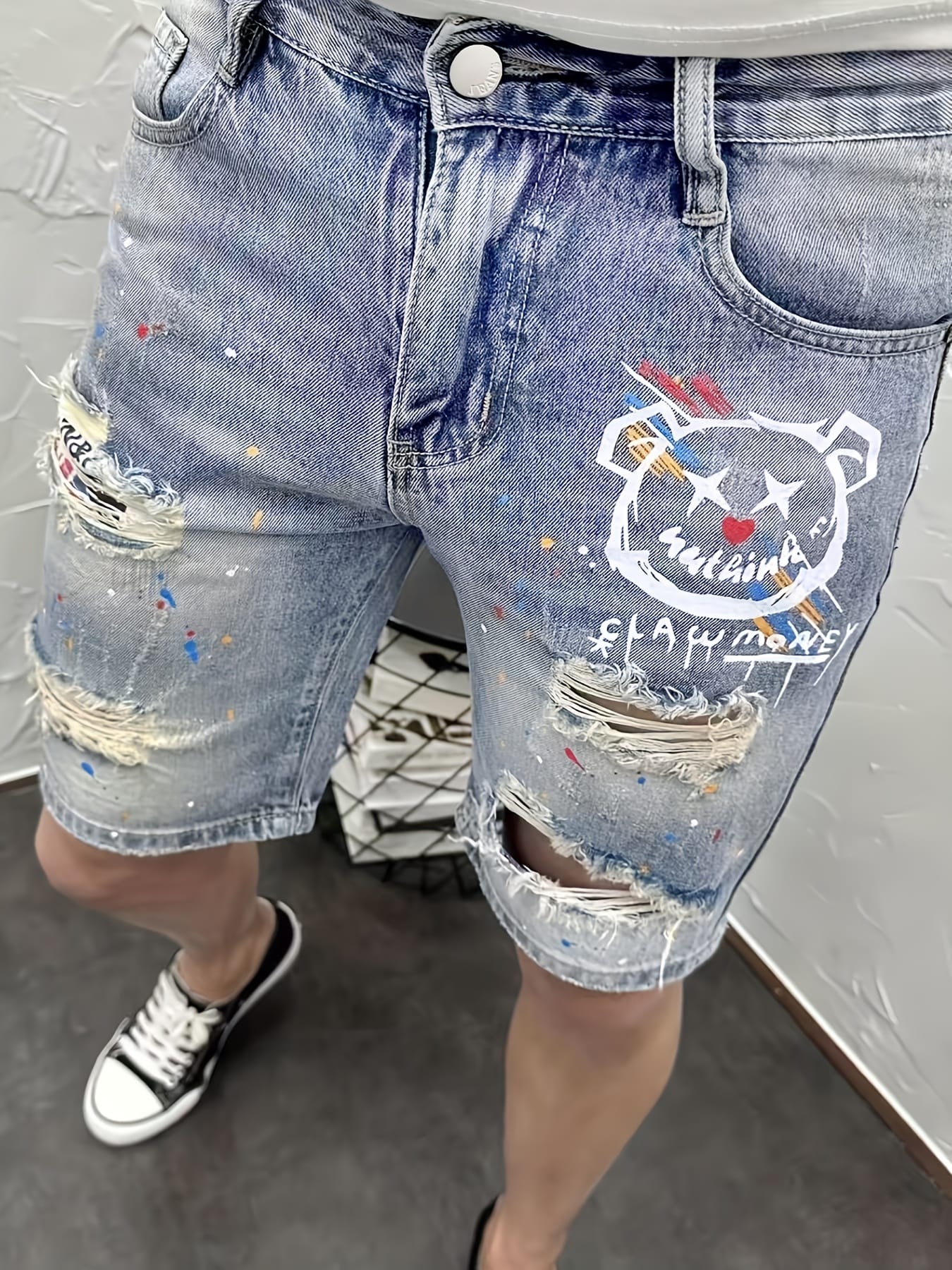 Men's Casual Distressed Denim Shorts with Geometric Bear Graphic Print - Knee-Length Mid-Thigh Regular Fit, Machine Washable & Functional Pockets for Summer Streetwear, Shorts Jeans, Streetwear Fashion, Warm Weather Clothing, Urban Street Style, Durable Construction, Street Style Lovers
