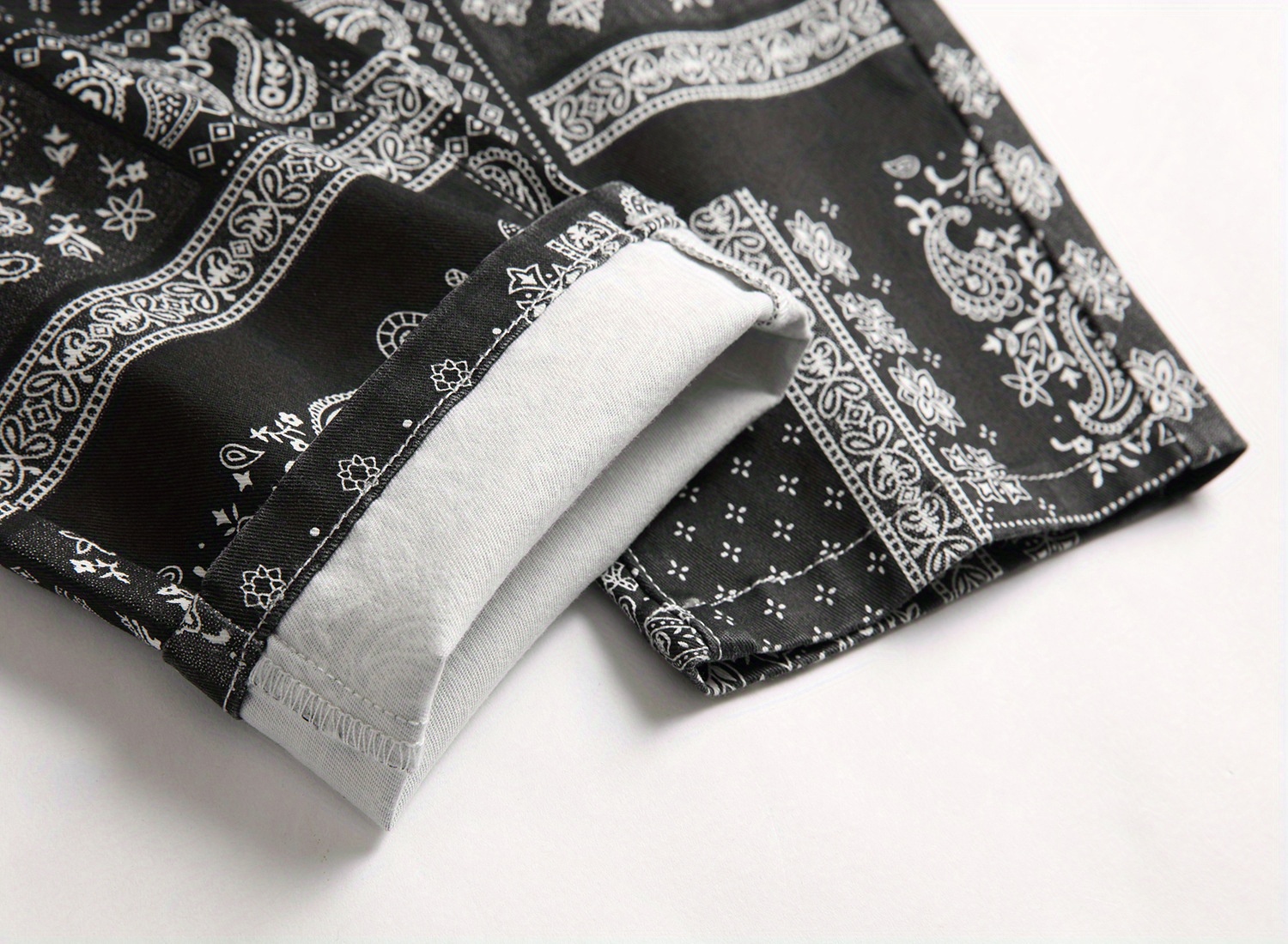 Paisley & Floral Pattern Slim Fit Jeans, Men's Casual Street Style Slightly Stretch Denim Pants For Spring Summer