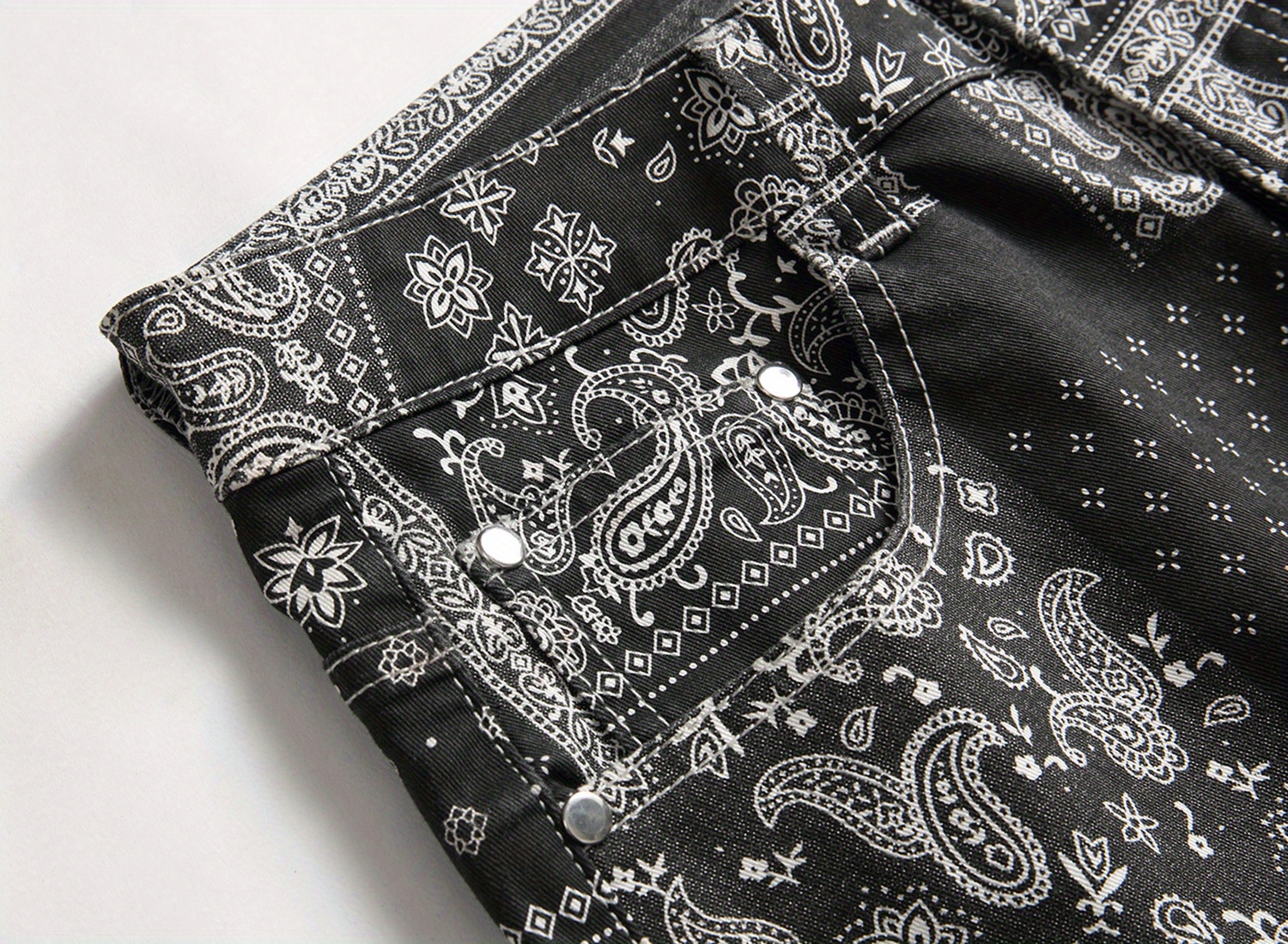 Paisley & Floral Pattern Slim Fit Jeans, Men's Casual Street Style Slightly Stretch Denim Pants For Spring Summer