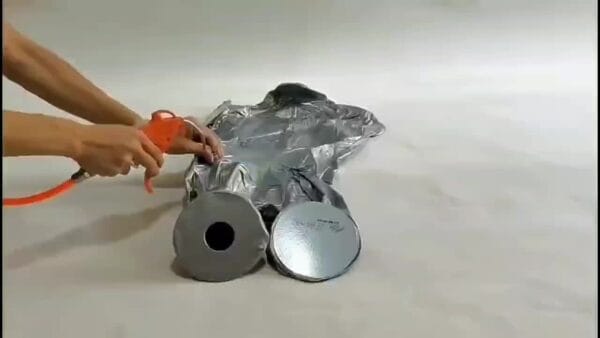 An Inflatable Half-body Clothing Model For Ladies