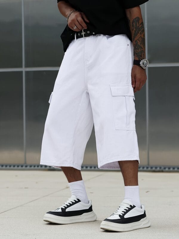 Men's high street fashion white mid-length wide-leg denim shorts, versatile for all seasons, comfortable to wear