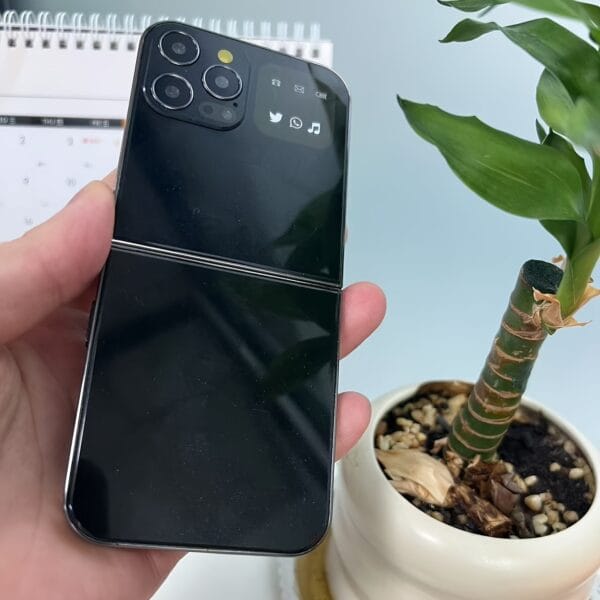 product-fancy-067d9d18-fe7e-461b-ab84-432fdecf5c38 The new 2G foldable mobile phone features dual SIM dual standby for calls and text messages, 8-language switching, flashlight function, TF card insertion, portability, and is suitable for travel, school, and as a backup phone