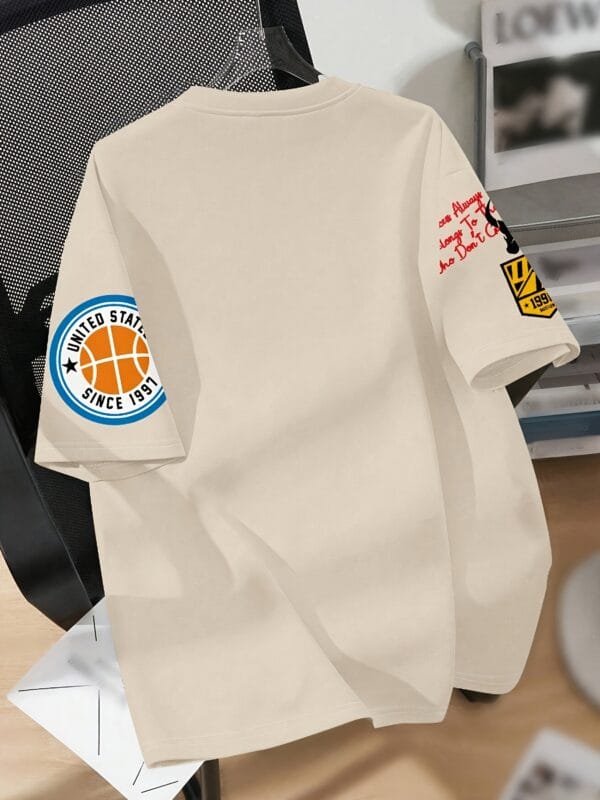 Men'S Fashion Graphic Print T-Shirt - "R" Letter Design with Basketball, Stars And Slogan, Casual Crew Neck, Short Sleeves, Summer Style, Polyester Blend, Everyday T-Shirt | Fashionable Casual Style | Machine Washable 1. Youth Casual Crew Neck T-Shirt, 100% Polyester Knit Fabric, Geometric Pattern, Loose Fit, Summer Graffiti Design Top, White, Sport