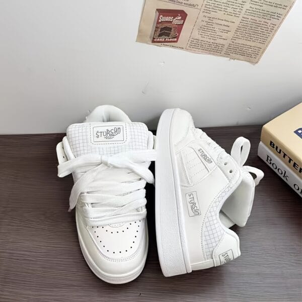 Women's Low-Top Sneakers - White Lace-Up Shoes, Synthetic Cover Upper & Non-Slip Rubber Sole, Cushioned Interior for Everyday & Formal Wear - All-Season Comfortable Casual Shoes for Women