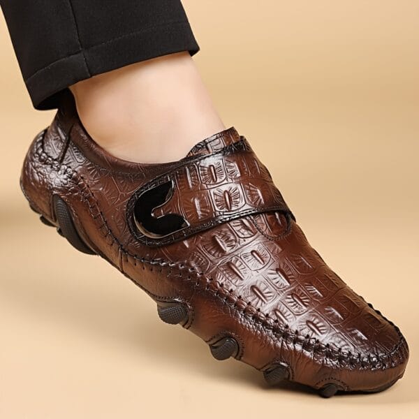 2025 Spring New High-End Luxury Embossed Genuine Leather Shoes, Top Layer Cowhide + Silent Wear-Resistant Rubber Sole, Slip-On Classic Loafers, 3 Colors Available, High Quality Coating + Buckle Design, Plus Size Options, Suitable for Daily Use, Business & Banquets, Outdoor Activities, Repurchase Satisfaction Rate Up to 93%