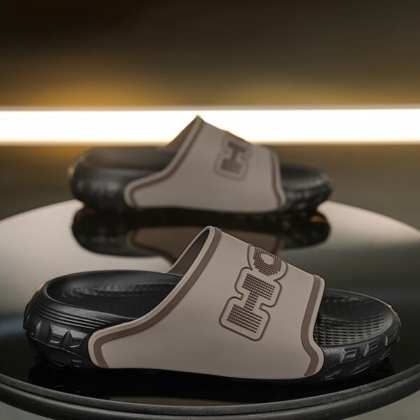 Fashionable And Versatile Men'S Open-Toe Sandals, Suitable for Home And Outdoor Beach Use, Made of Comfortable, Durable, Slip-Resistant, And Wear-Resistant EVA Material, New Style for Summer 2025.Suitable for Men & Women