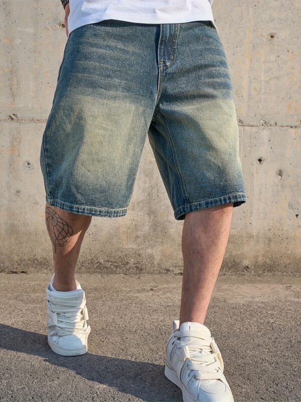 Men'S Casual Loose-Fit Denim Shorts - Knee-Length, Solid Color, Raw Hem, Non-Stretch Fabric, White Sneakers, Perfect for Summer, Casual Summer Wear|Raw Hem Shorts|Nonstretch Fabric