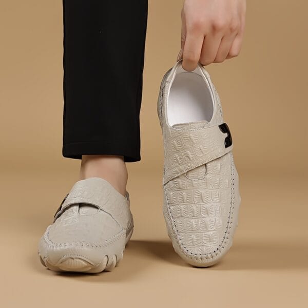 2025 Spring New High-End Luxury Embossed Genuine Leather Shoes, Top Layer Cowhide + Silent Wear-Resistant Rubber Sole, Slip-On Classic Loafers, 3 Colors Available, High Quality Coating + Buckle Design, Plus Size Options, Suitable for Daily Use, Business & Banquets, Outdoor Activities, Repurchase Satisfaction Rate Up to 93%