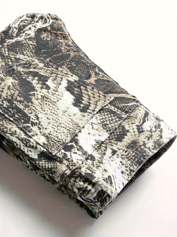 Men's Slim Fit Snake Print Jeans - Streetwear Animal Pattern Stretch Denim Pants for Concerts & Night Out, All-Season Comfort Regular Length Casual Trousers, Concertready Clothing, Streetstyle Attire, Stylish Snake Pattern, Sleek Fabric Construction