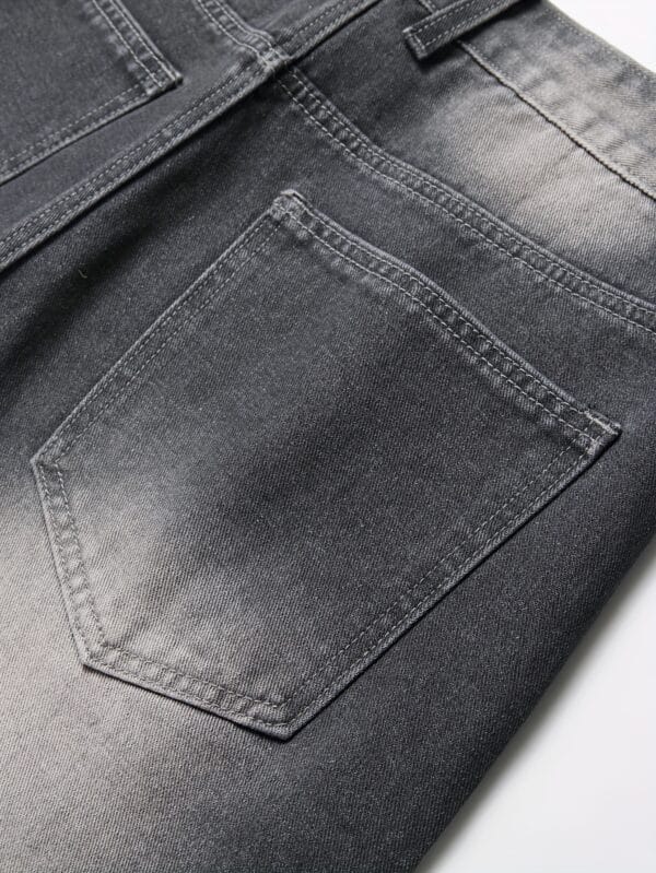 Men's Distressed Denim Shorts - Summer Casual Streetwear with Frayed Hem & Ripped Details, Mid-Rise Regular Fit, Machine Washable Non-Stretch Fabric, Functional Pockets for Casual Attire, Shorts Jeans