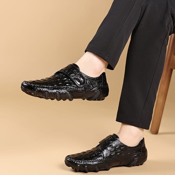 2025 Spring New High-End Luxury Embossed Genuine Leather Shoes, Top Layer Cowhide + Silent Wear-Resistant Rubber Sole, Slip-On Classic Loafers, 3 Colors Available, High Quality Coating + Buckle Design, Plus Size Options, Suitable for Daily Use, Business & Banquets, Outdoor Activities, Repurchase Satisfaction Rate Up to 93%