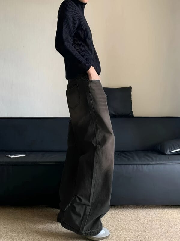 Men's Fashion Denim Pants with Stretchable Fabric, Loose and Comfortable Long Trousers