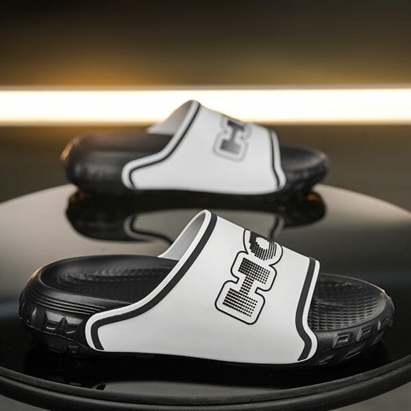 Fashionable And Versatile Men'S Open-Toe Sandals, Suitable for Home And Outdoor Beach Use, Made of Comfortable, Durable, Slip-Resistant, And Wear-Resistant EVA Material, New Style for Summer 2025.Suitable for Men & Women