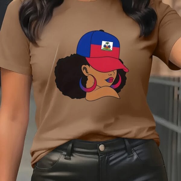 T-Shirt Femme – Fierté Haïtienne, Design Patriotique avec Drapeau & Silhouette Féminine
