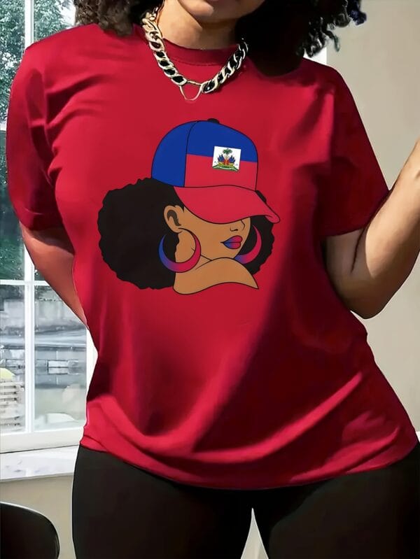 T-Shirt Femme – Fierté Haïtienne, Design Patriotique avec Drapeau & Silhouette Féminine
