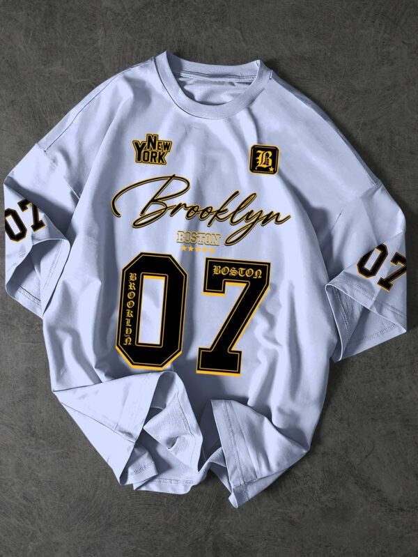 Men'S Brooklyn 07 Graphic Print T-Shirt - Streetwear Style Loose Fit Short Sleeve Round Neck Tee with Bold Letter & Number Design, Machine Washable Summer Casual Top for Daily Comfort & Durable Wear, Street Style Apparel, Comfortable Fit Shirt